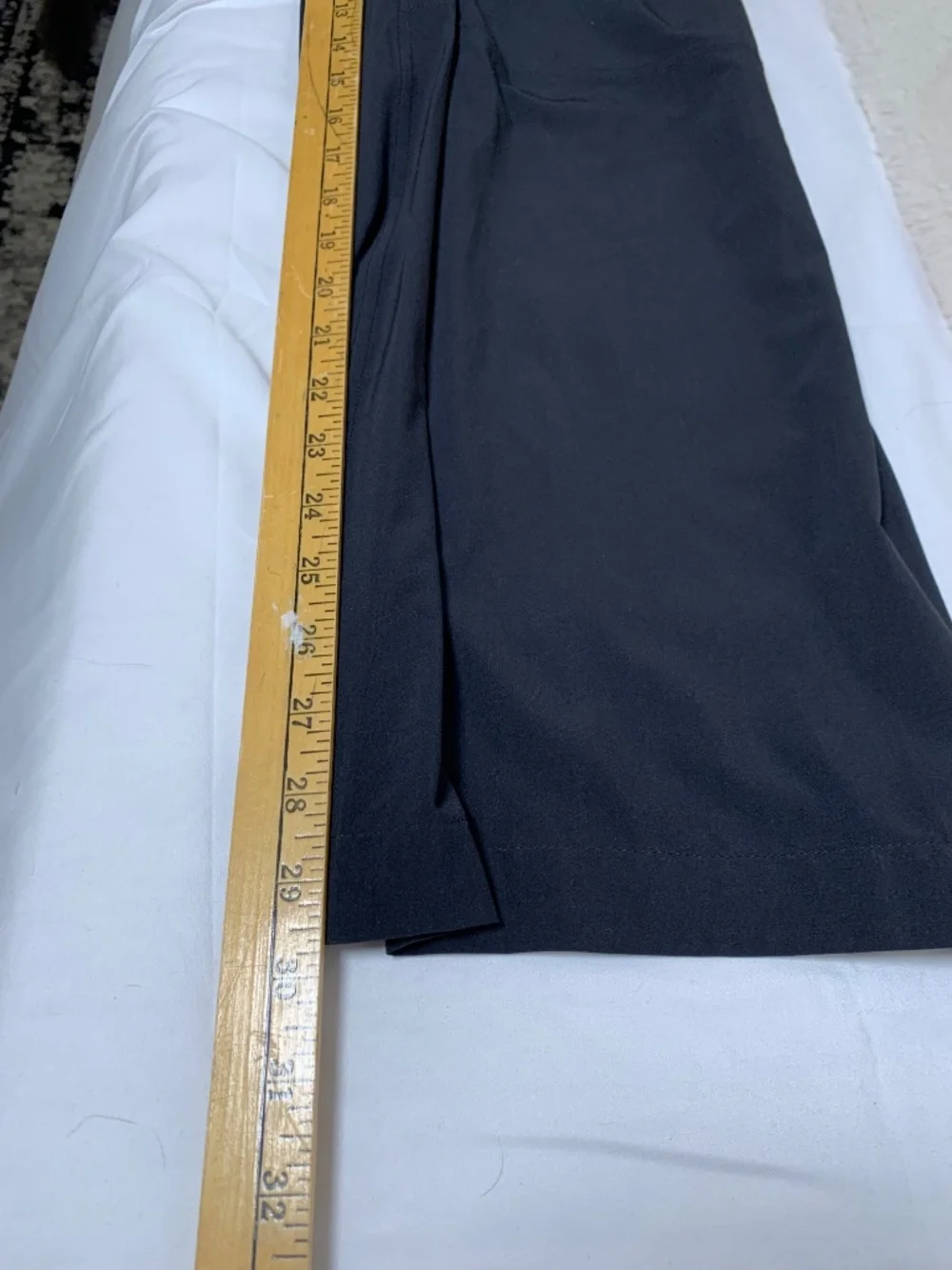 Lululemon black loose fit elastic waist athletic pant sz 6